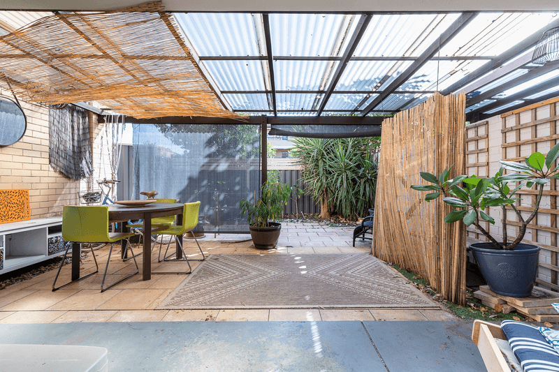 3/7 Tenth Avenue, MAYLANDS, WA 6051