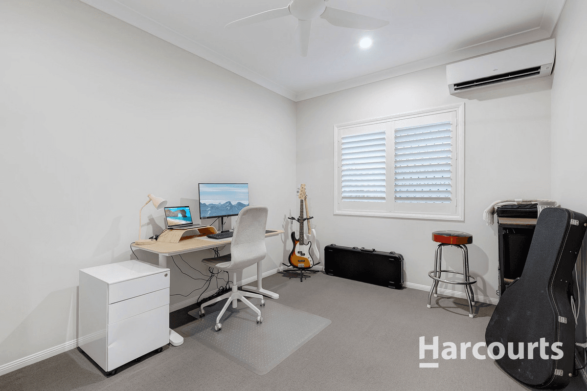 28 Hunter Circuit, Petrie, QLD 4502