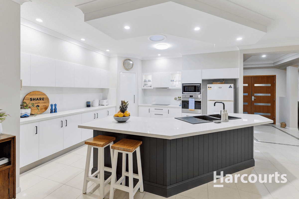 28 Hunter Circuit, Petrie, QLD 4502