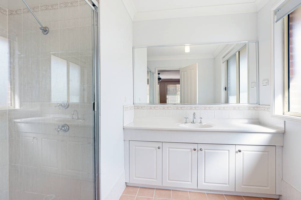 6 Boldero Crescent, GLENMORE PARK, NSW 2745