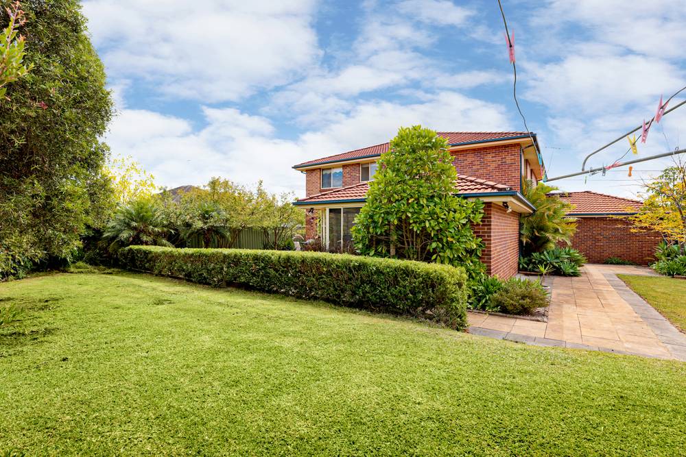 6 Boldero Crescent, GLENMORE PARK, NSW 2745