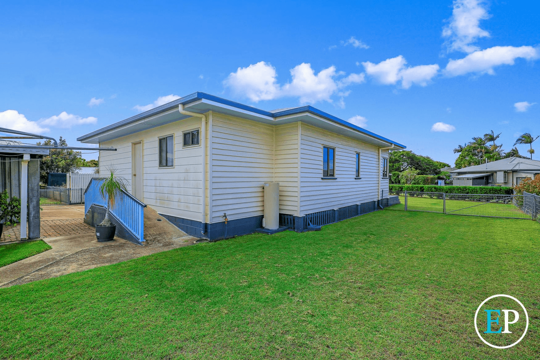 17 Cattermull Street, SVENSSON HEIGHTS, QLD 4670