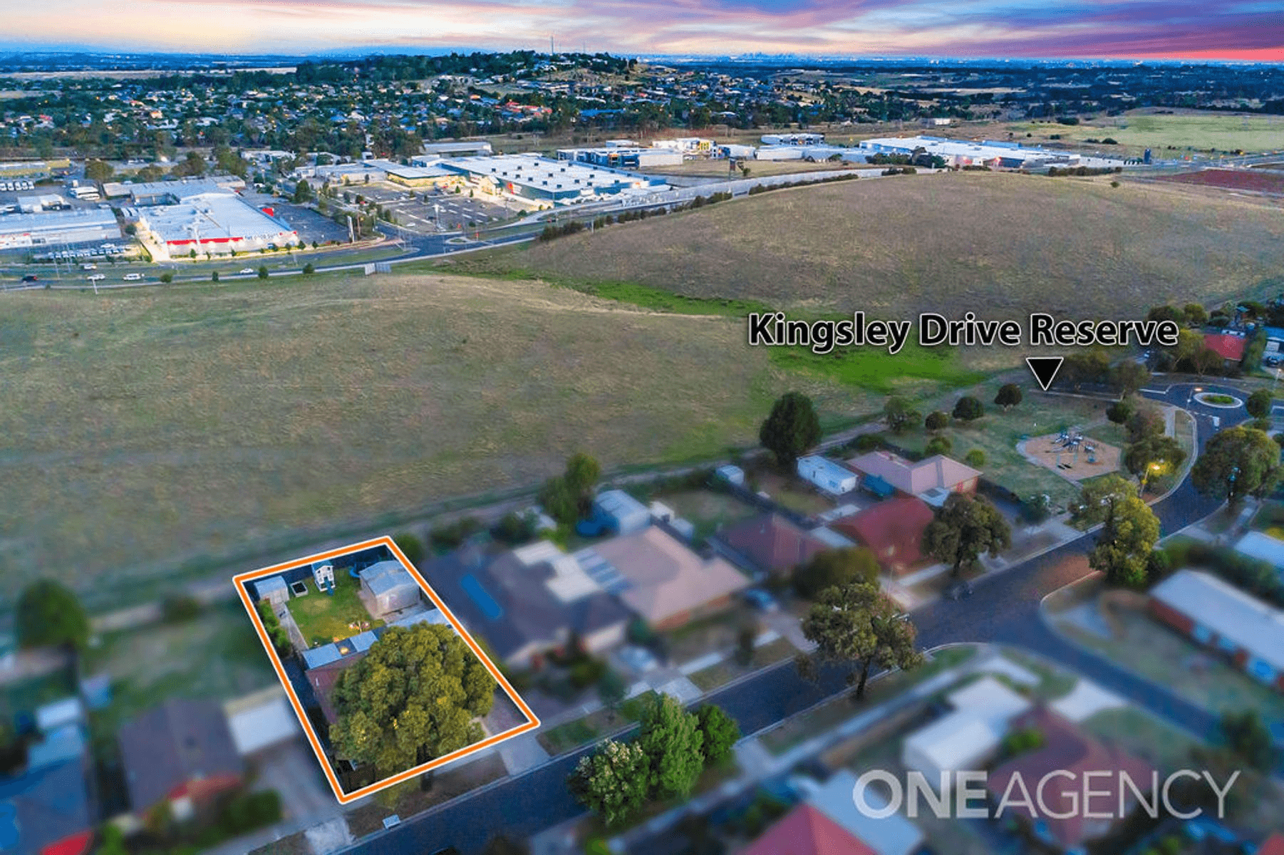 21 Kingsley Drive, SUNBURY, VIC 3429