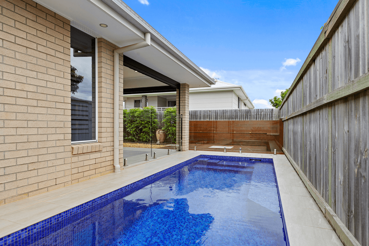 13 Majestic Circuit, THORNLANDS, QLD 4164