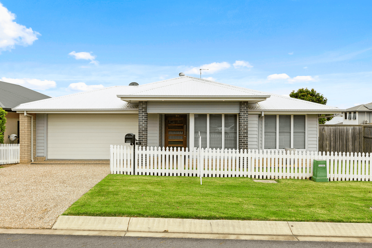 13 Majestic Circuit, THORNLANDS, QLD 4164