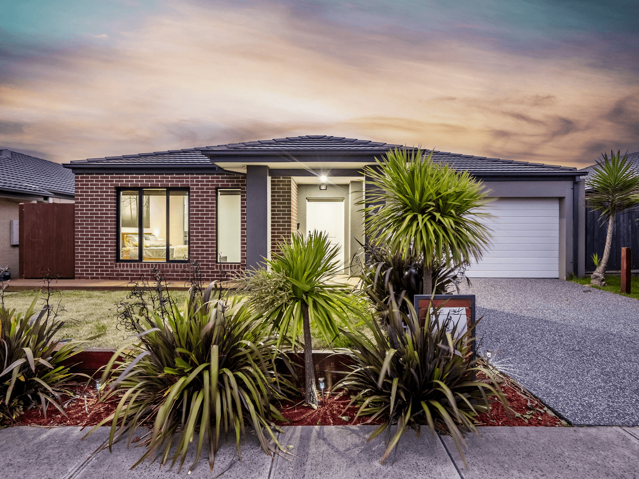 27 St Clair Avenue, CRANBOURNE WEST, VIC 3977