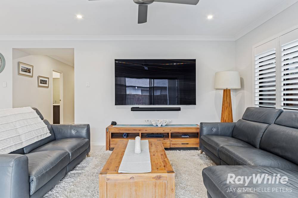 78 Lakeview Promenade, NEWPORT, QLD 4020