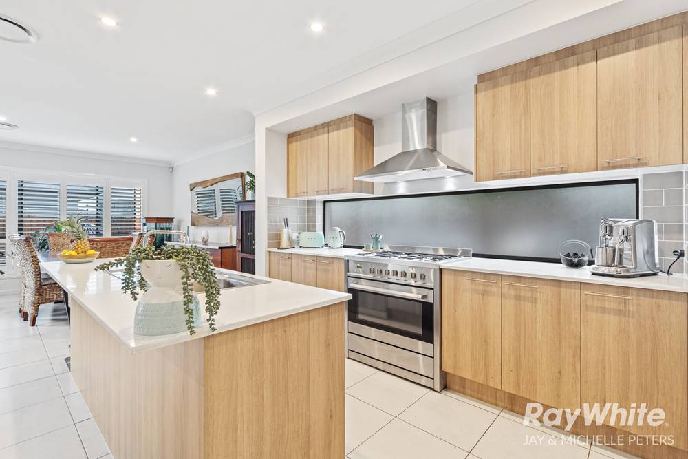 78 Lakeview Promenade, NEWPORT, QLD 4020