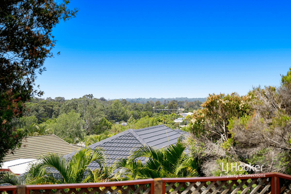 8 Mascotte Court, EATONS HILL, QLD 4037