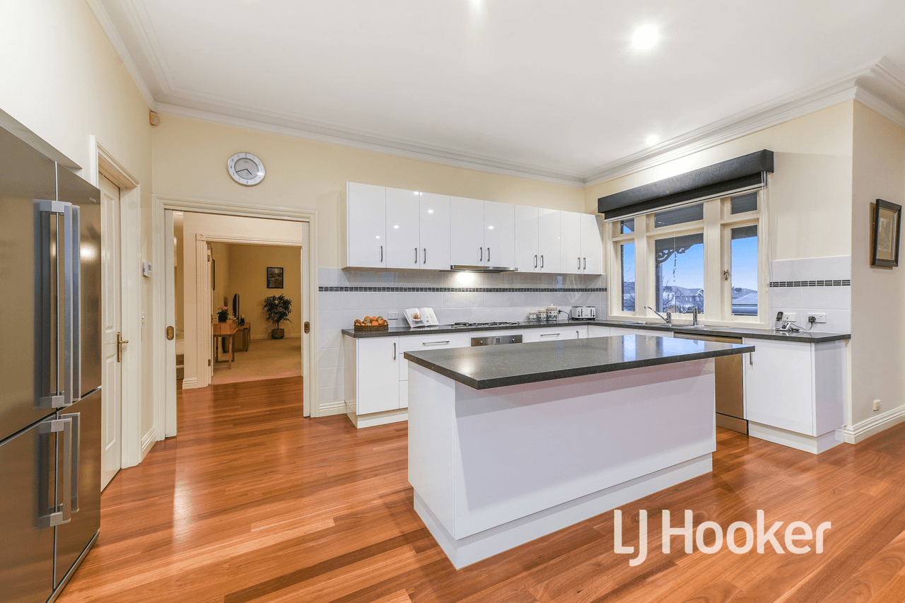 17-19 Toptani Drive, NARRE WARREN SOUTH, VIC 3805