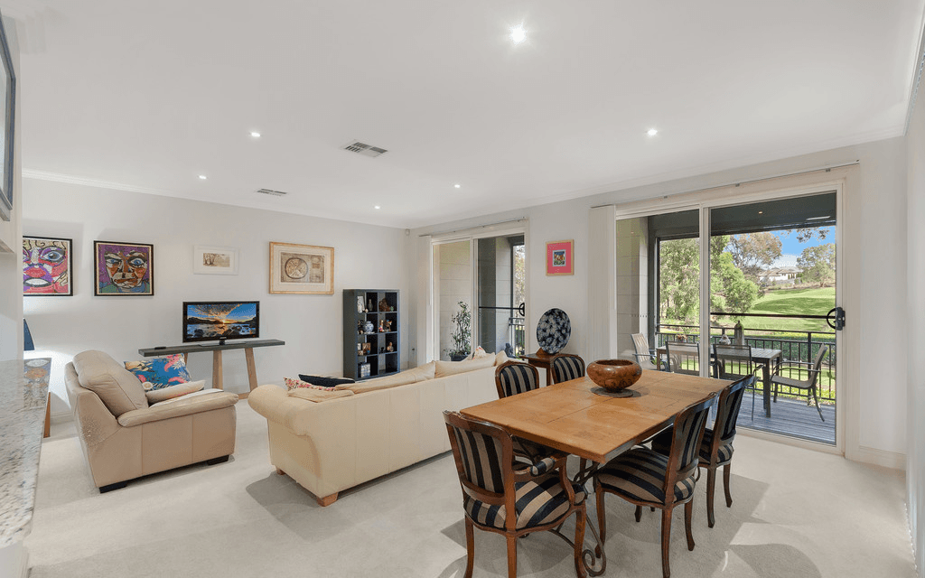 11 Jane Jarvis Way, MACQUARIE LINKS, NSW 2565