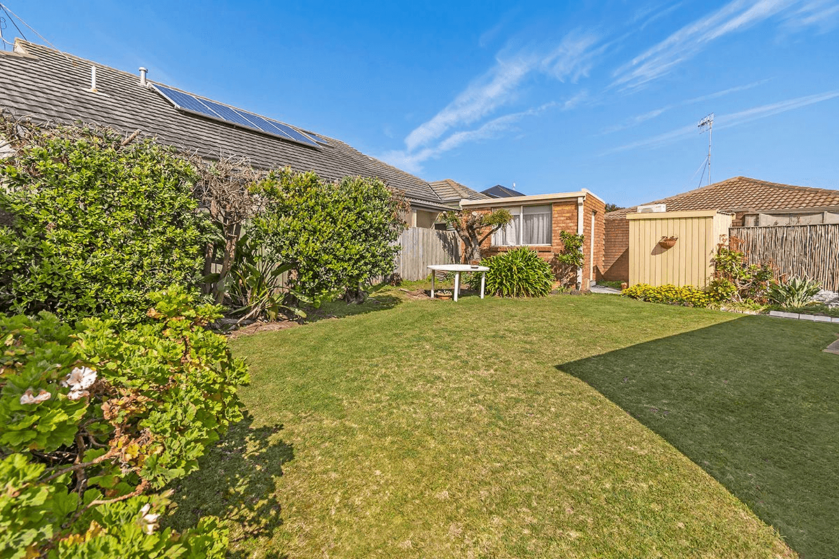 2 Mandeville Crt, PORT FAIRY, VIC 3284