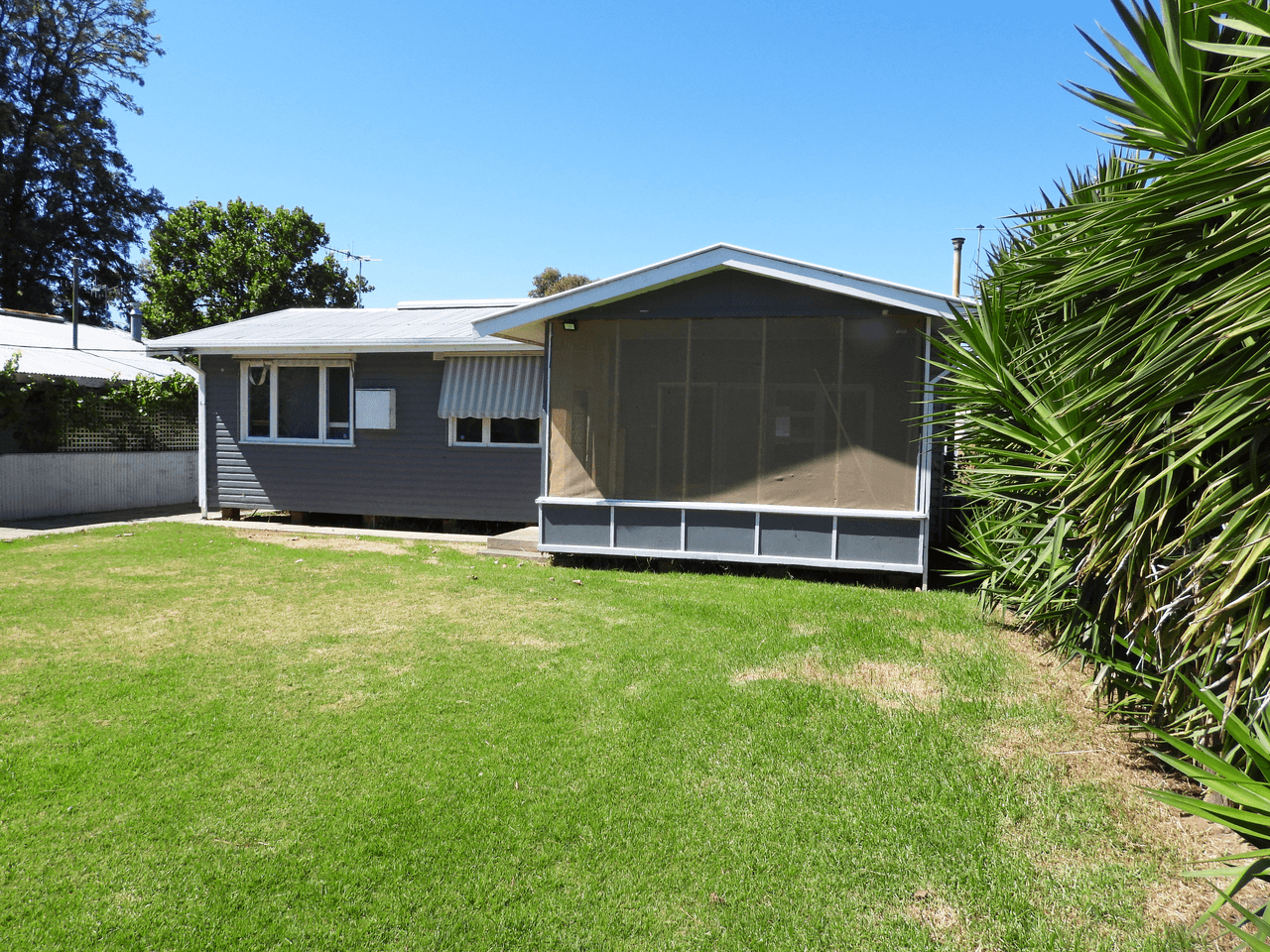 8 Kook Street, DARLINGTON POINT, NSW 2706