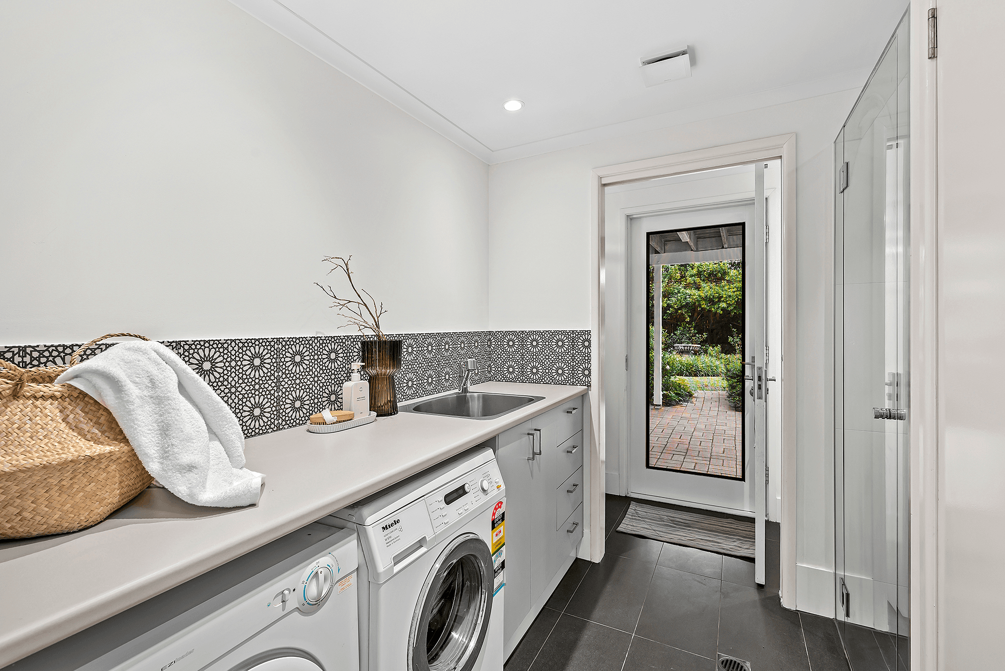 66 Iona Terrace, TARINGA, QLD 4068