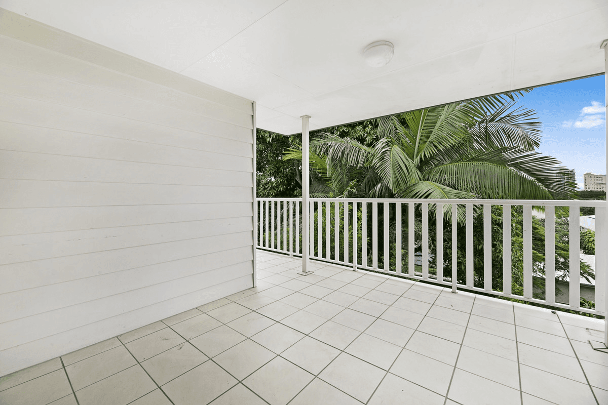 17/27-29 Walton Street, Southport, QLD 4215