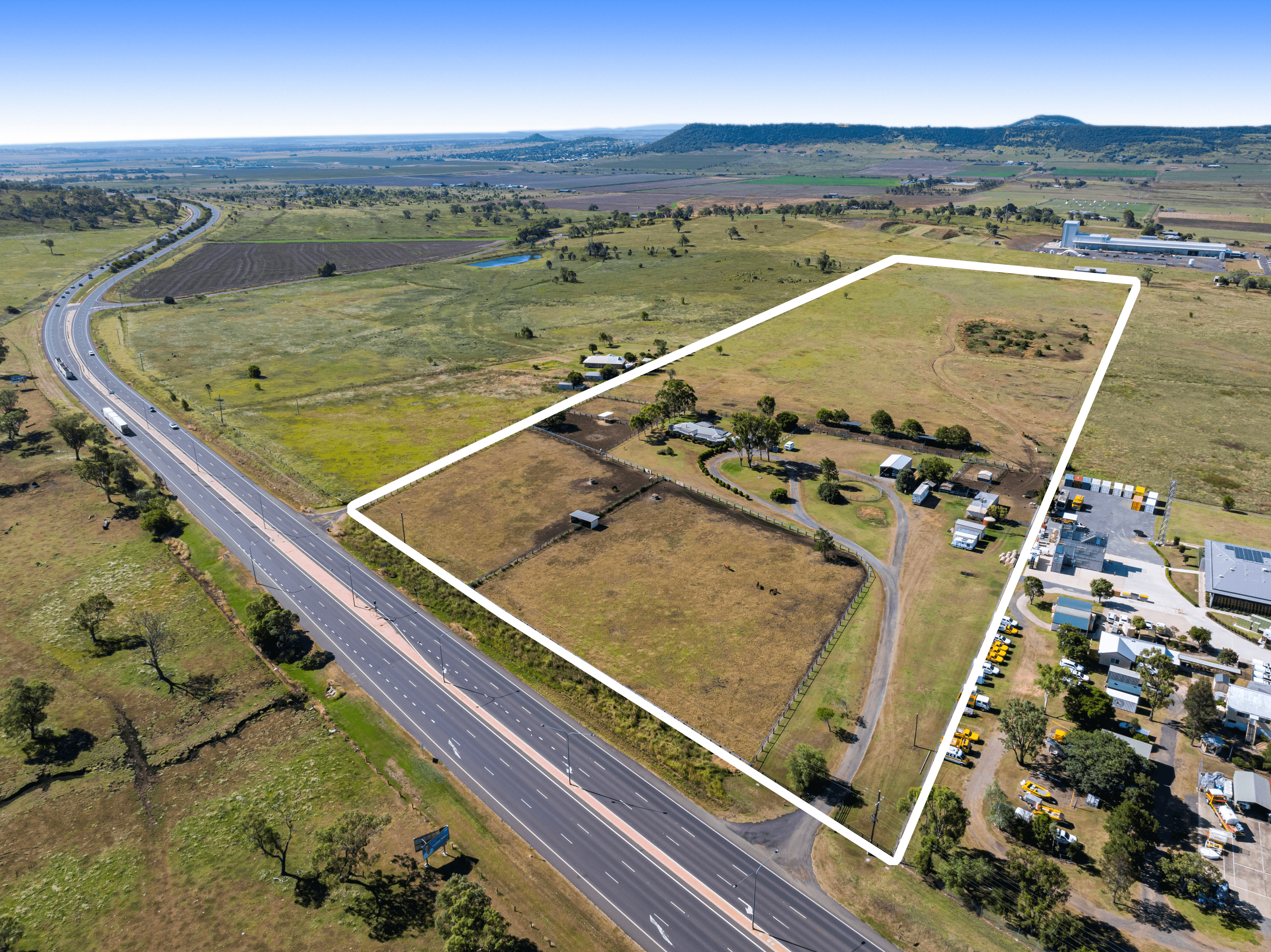 10840 Warrego Highway, CHARLTON, QLD 4350