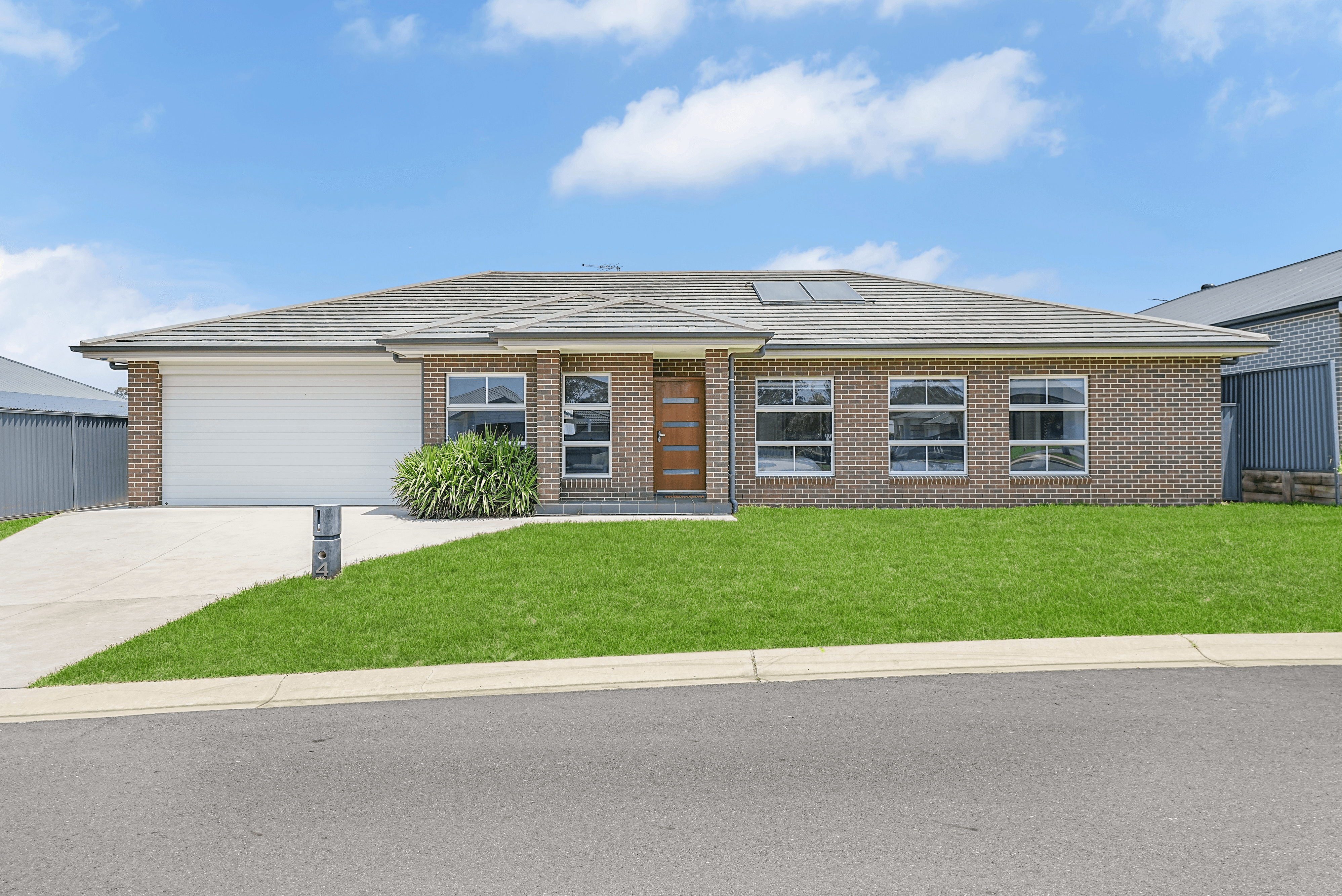 4 Walmsley Crescent, SILVERDALE, NSW 2752