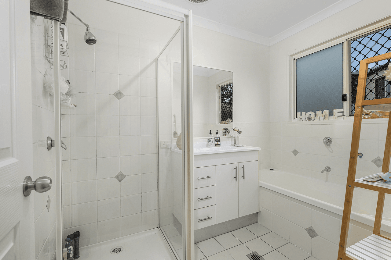 9 Chalmers Place, North Ipswich, QLD 4305