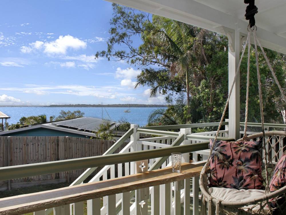 18 Kim Crescent, MACLEAY ISLAND, QLD 4184