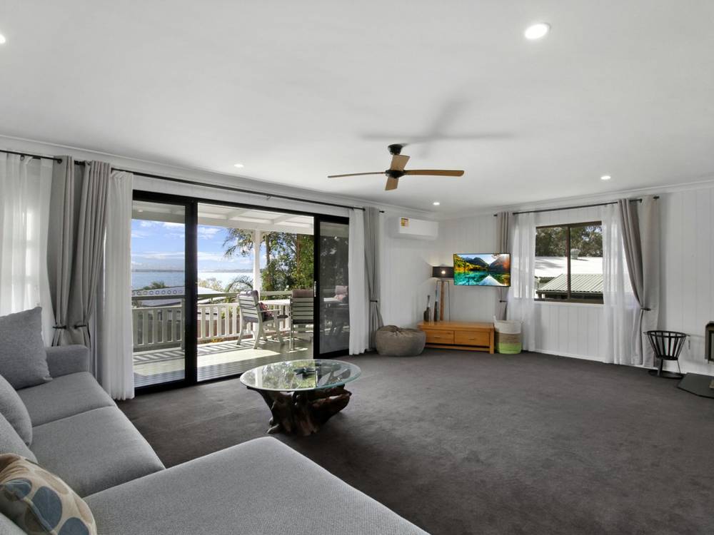 18 Kim Crescent, MACLEAY ISLAND, QLD 4184