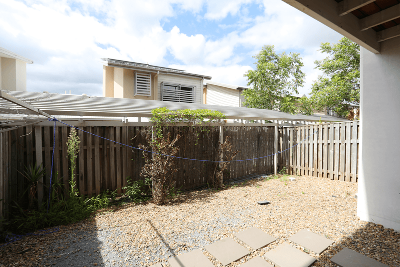 100/19 Carina Peak Drive, VARSITY LAKES, QLD 4227