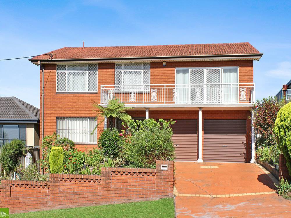 30 Karrabah Crescent, LAKE HEIGHTS, NSW 2502