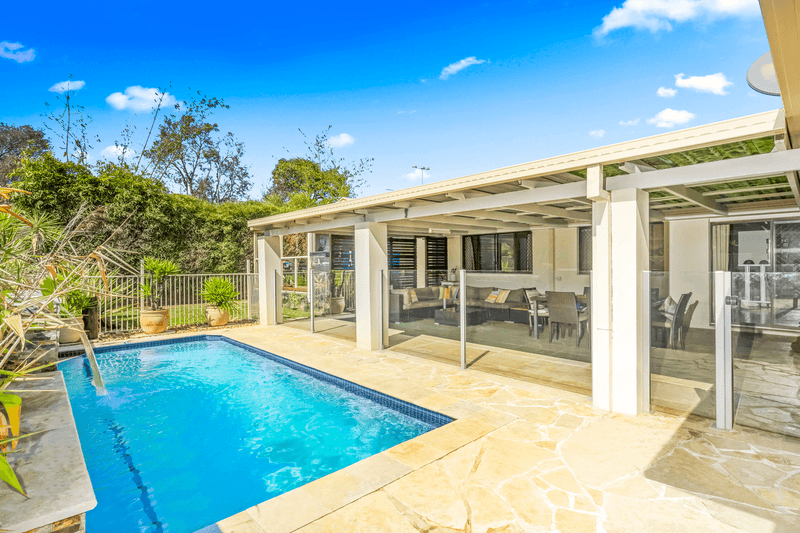 12 Clives Circuit, CURRUMBIN WATERS, QLD 4223