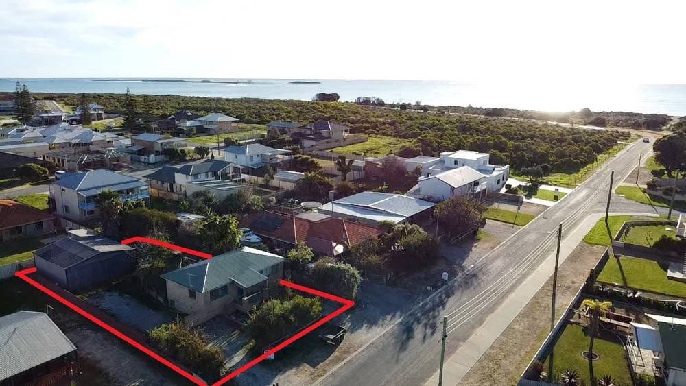 9 SHINGLE Avenue, Jurien Bay, WA 6516