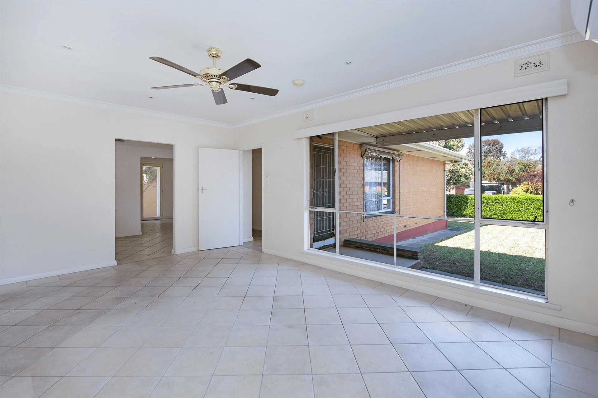 1 Kalimna Avenue, Campbelltown, SA 5074