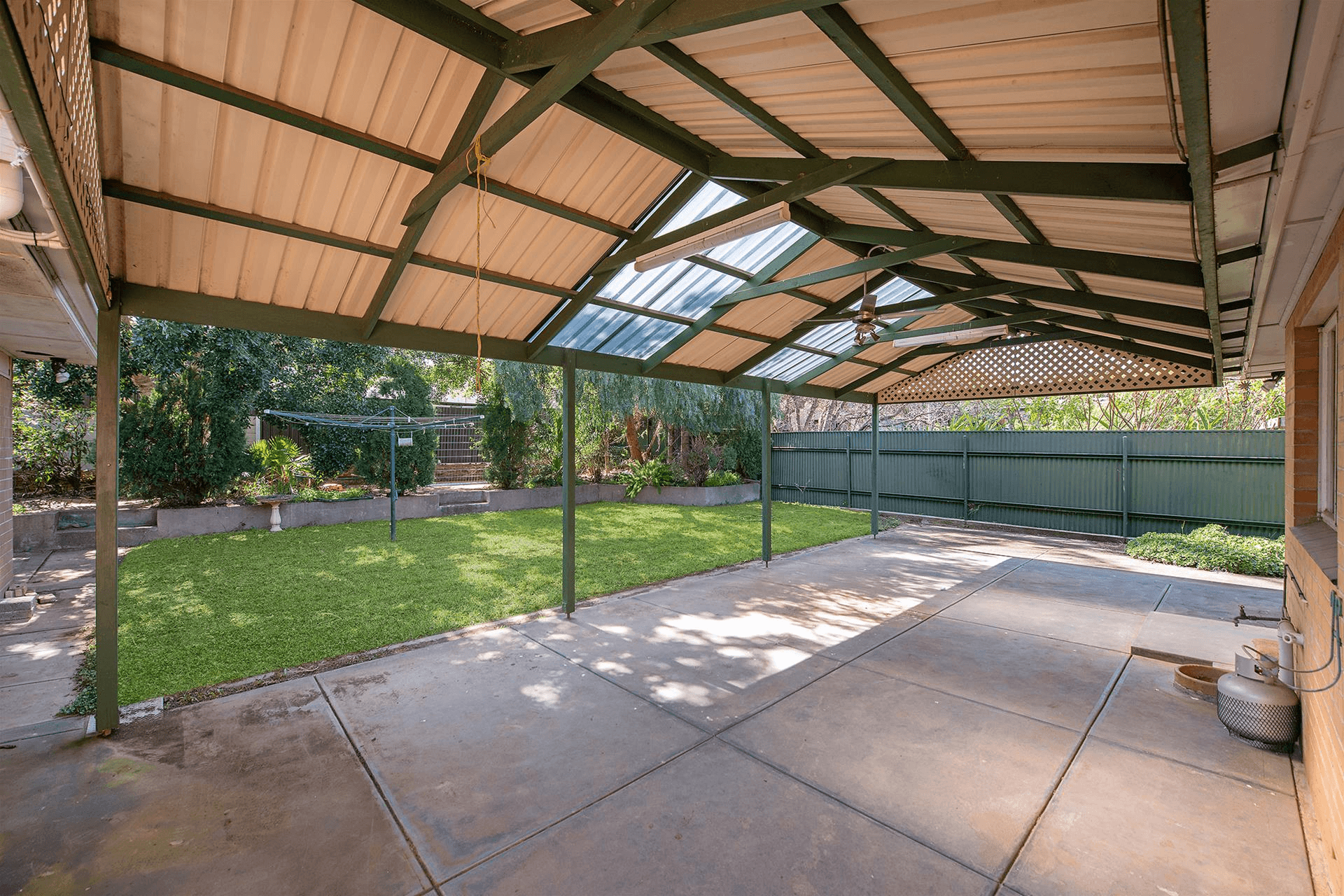 1 Kalimna Avenue, Campbelltown, SA 5074