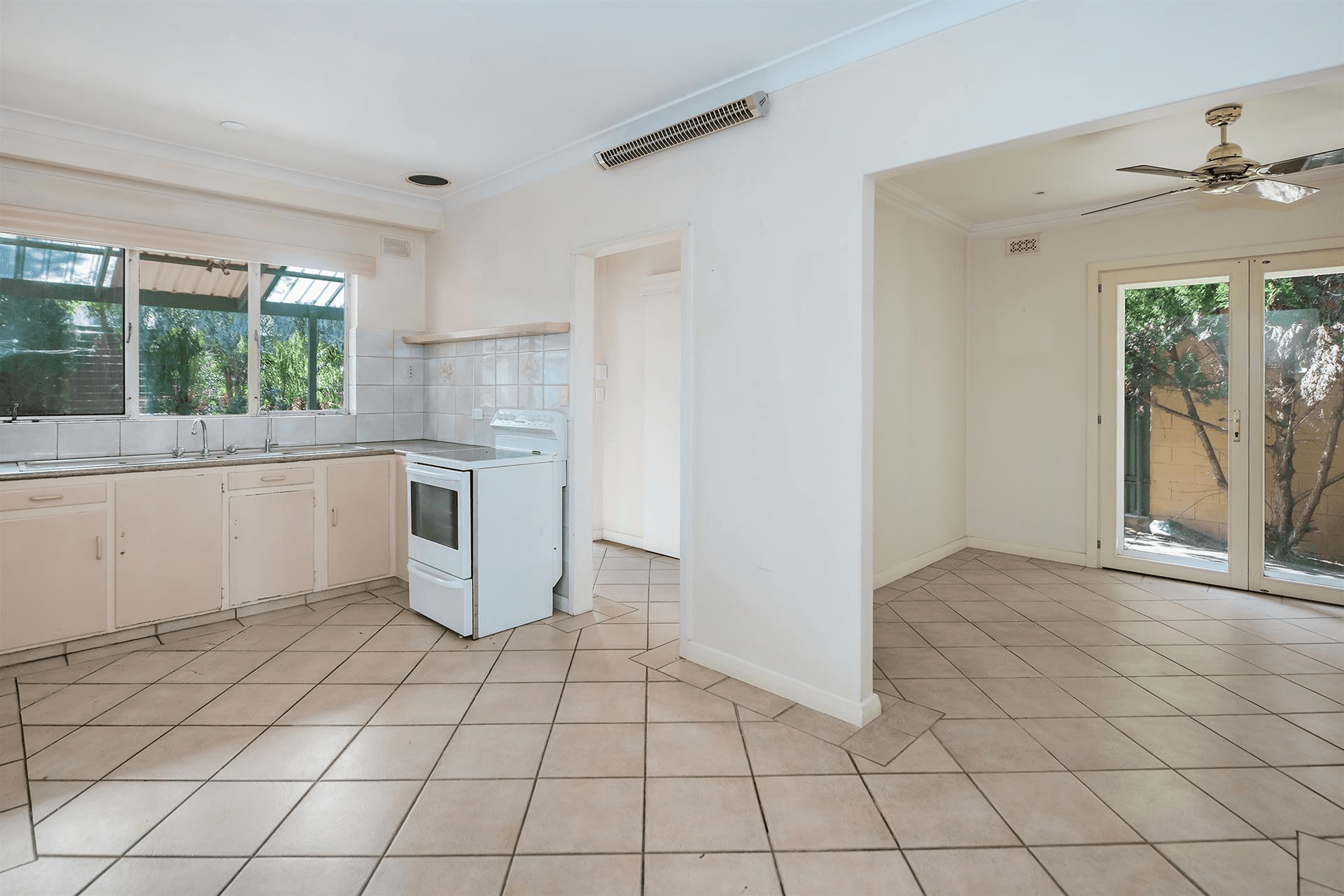 1 Kalimna Avenue, Campbelltown, SA 5074