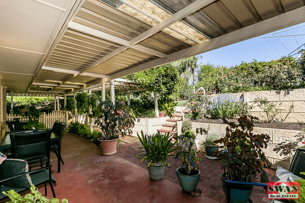 54 Weston Dr, Swan View, WA 6056