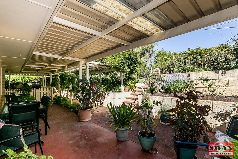 54 Weston Dr, Swan View, WA 6056