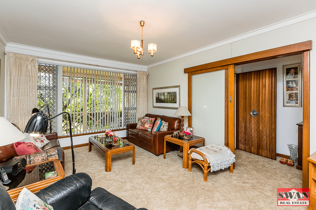 54 Weston Dr, Swan View, WA 6056