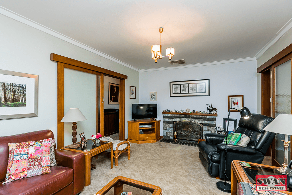 54 Weston Dr, Swan View, WA 6056