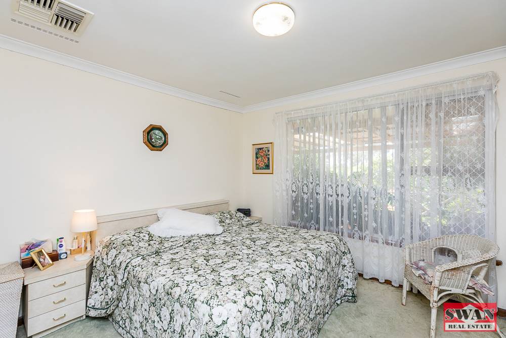 54 Weston Dr, Swan View, WA 6056