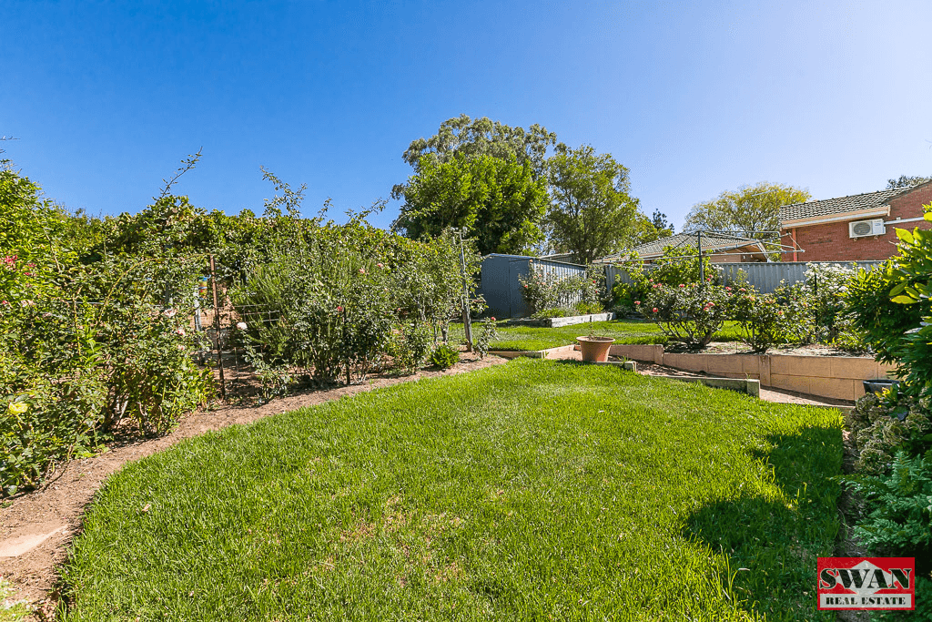 54 Weston Dr, Swan View, WA 6056