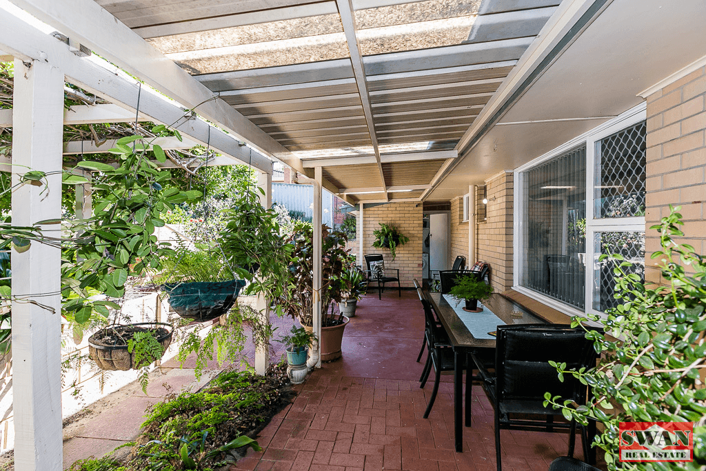 54 Weston Dr, Swan View, WA 6056