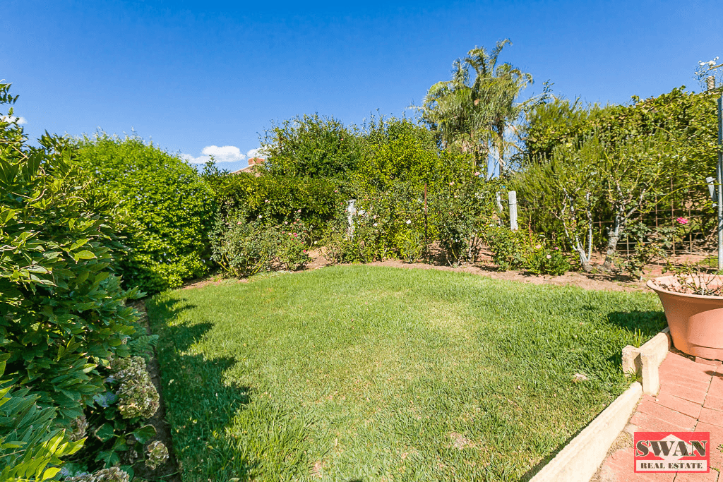 54 Weston Dr, Swan View, WA 6056