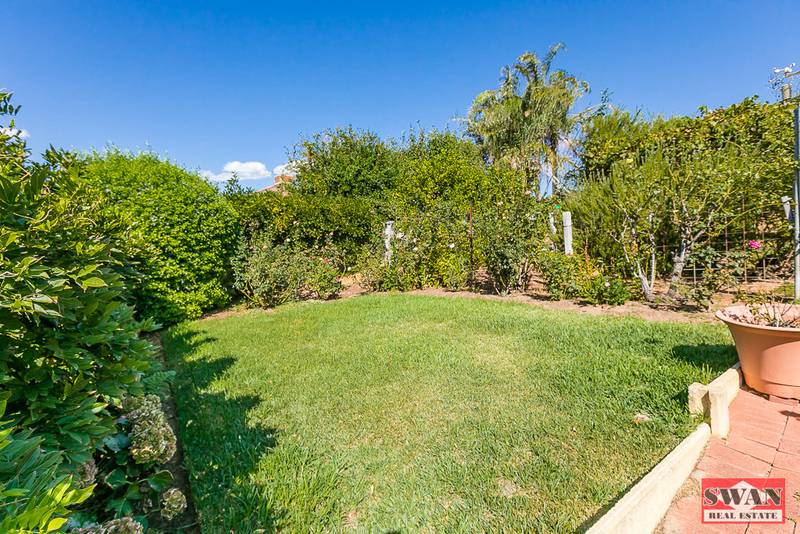 54 Weston Dr, Swan View, WA 6056