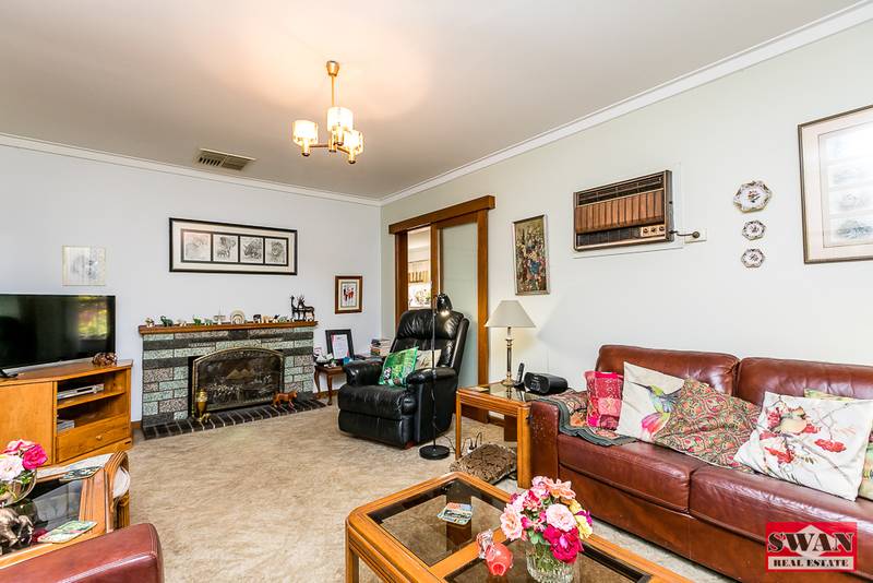 54 Weston Dr, Swan View, WA 6056
