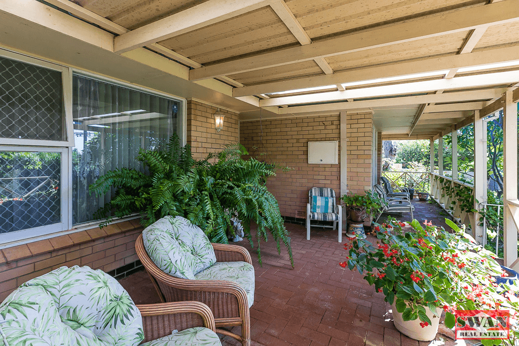 54 Weston Dr, Swan View, WA 6056