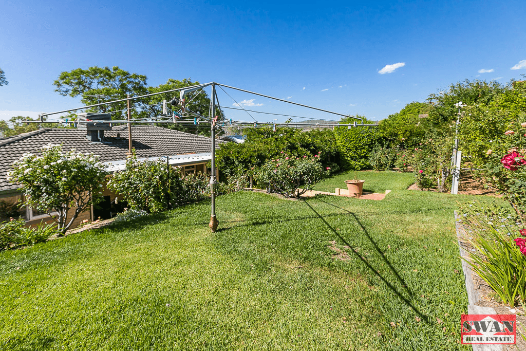 54 Weston Dr, Swan View, WA 6056