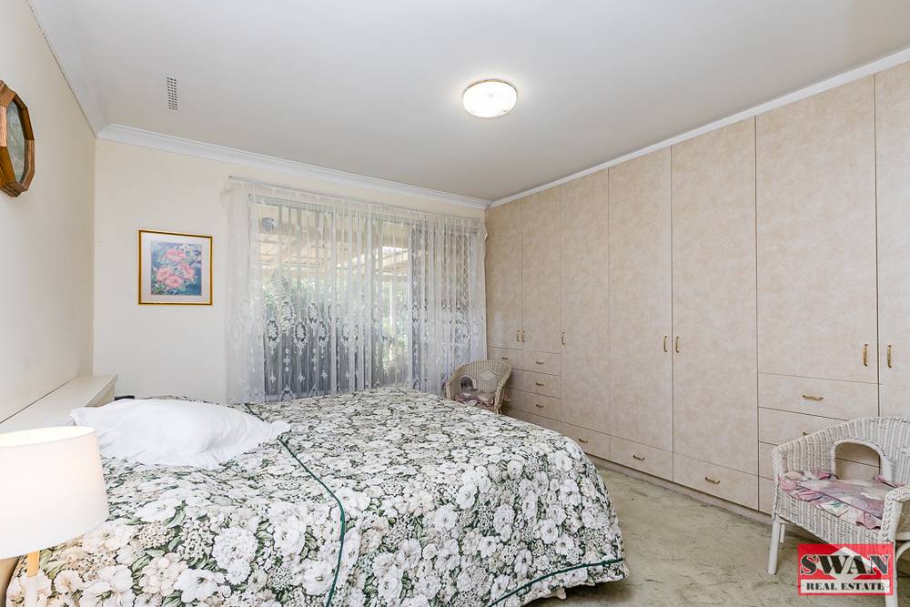 54 Weston Dr, Swan View, WA 6056