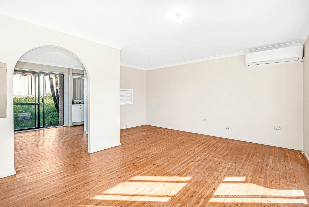 9 Province Street, Abbotsbury, NSW 2176