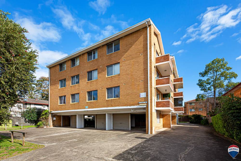 4/15 FIRST STREET, KINGSWOOD, NSW 2747