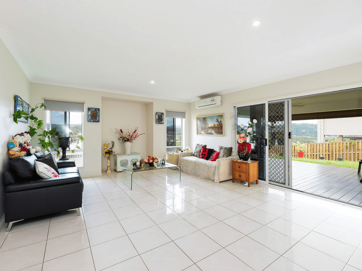 23 Angourie Crescent, Pacific Pines, QLD 4211