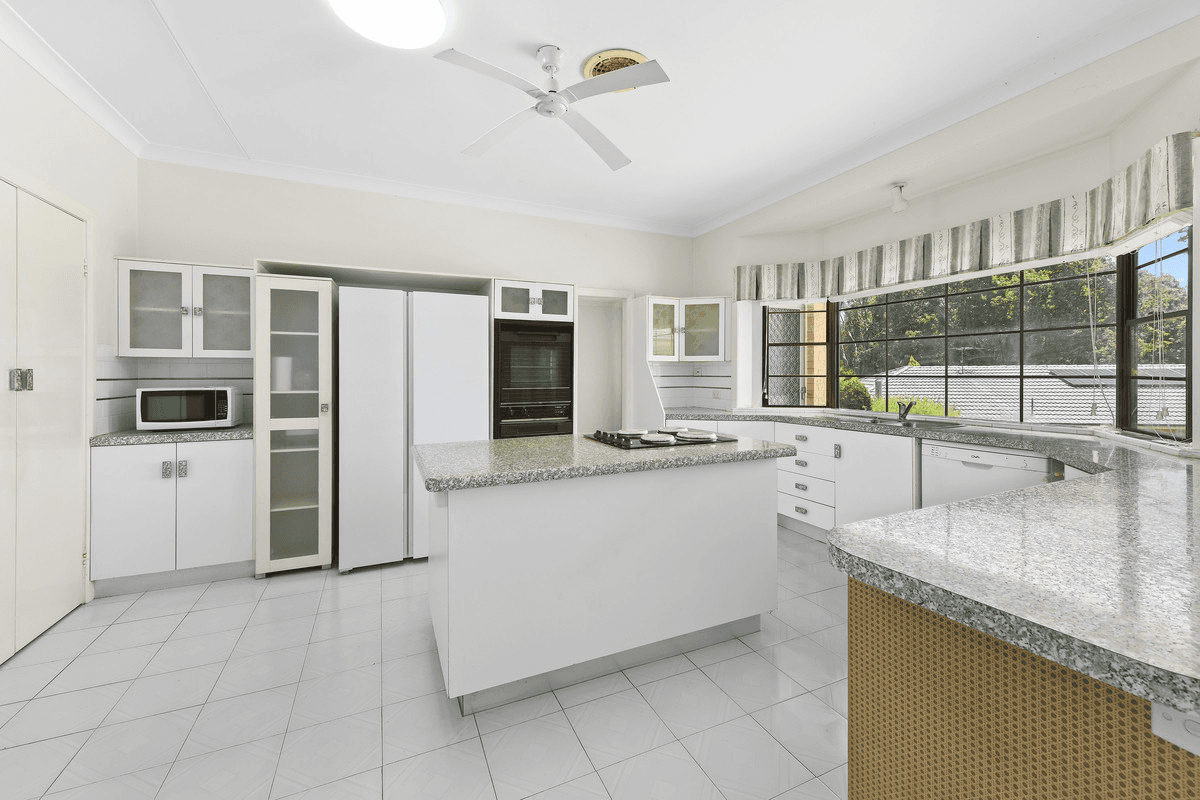 17 Treetop Crescent, Port Macquarie, NSW 2444