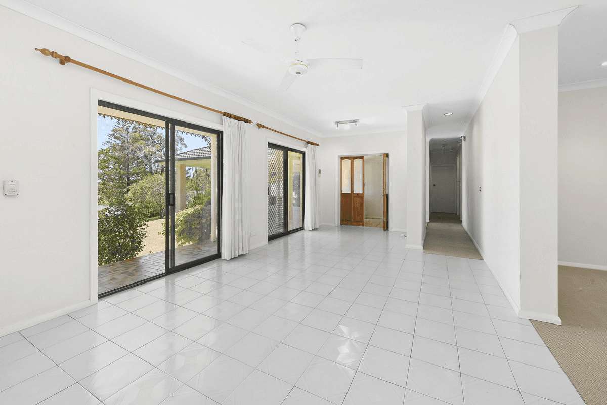 17 Treetop Crescent, Port Macquarie, NSW 2444