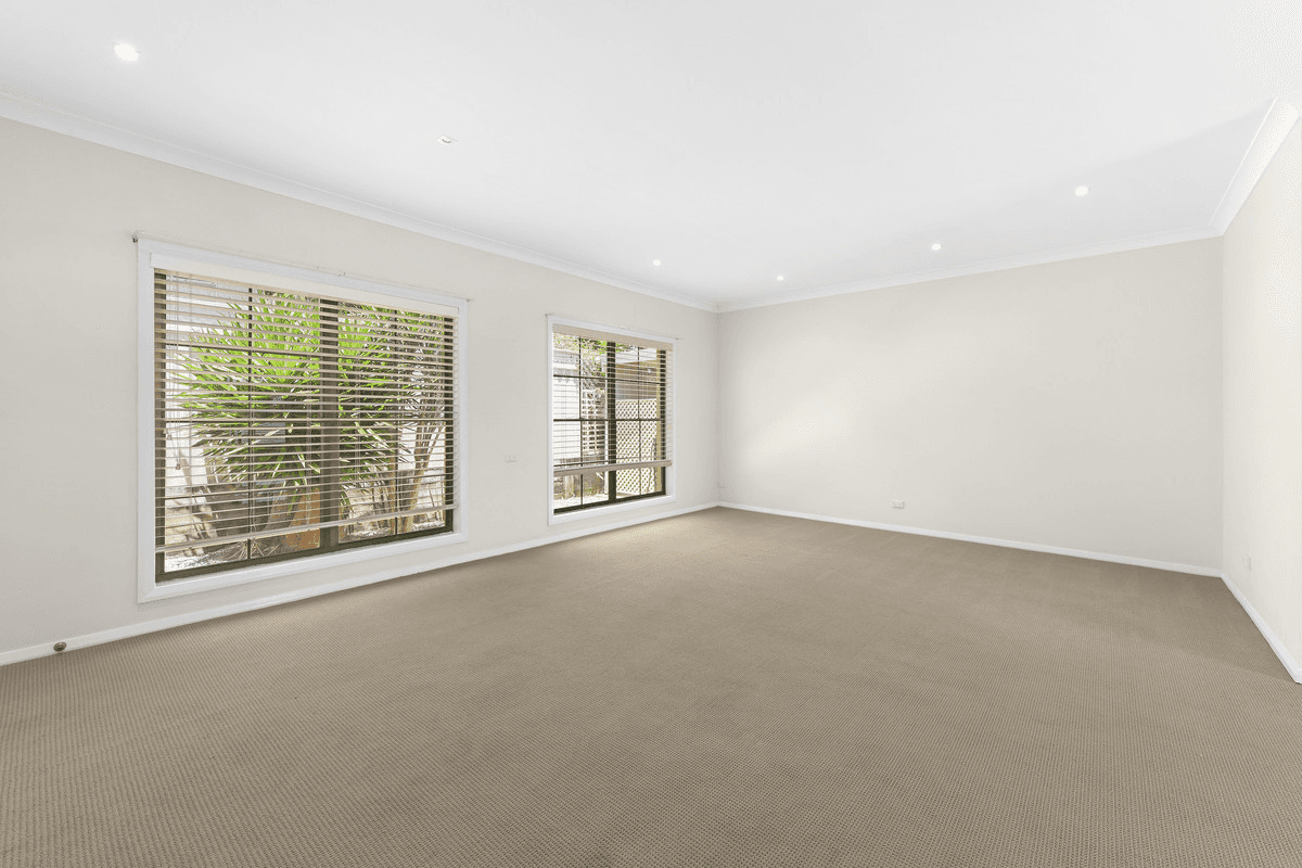 17 Treetop Crescent, Port Macquarie, NSW 2444